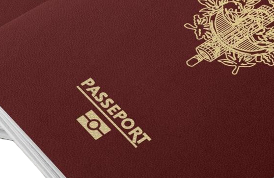 photographe à voiron pour photos d'dentité aux normes agréees par l'ANTS, type permis de conduire